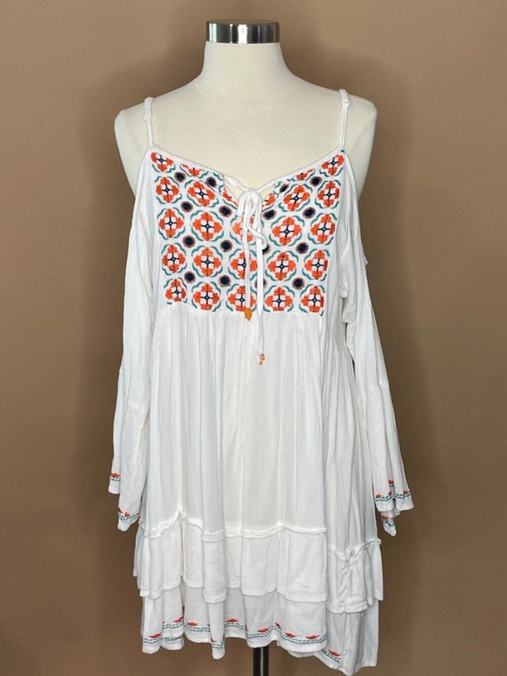 Exist White Embroidered Boho Cold Shoulder Mini Dress Size Medium